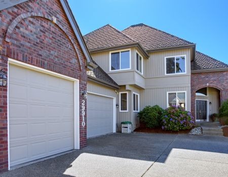 House Washing vs. Pressure Washing: What’s Safest for Siding?